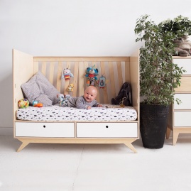Drewniane łóżeczko dziecięce NEST.crib